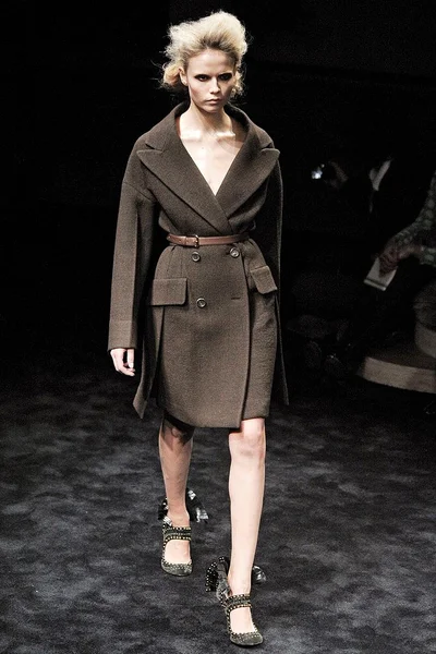 Look 15